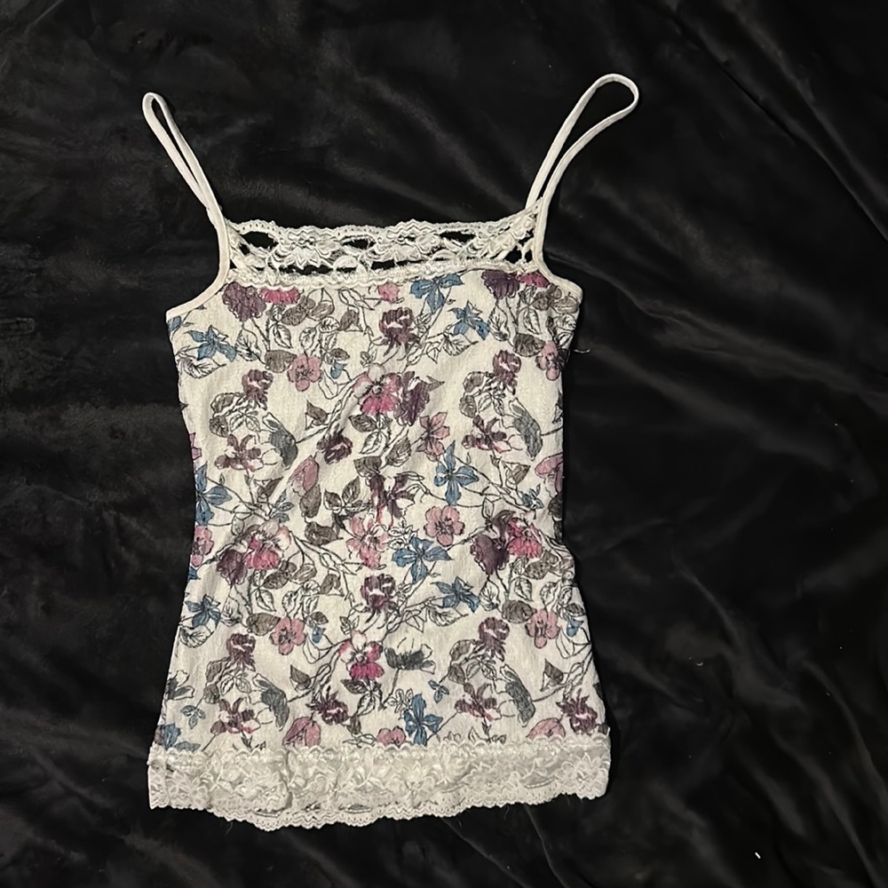 Flower desighn pink blue and white